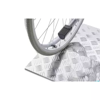 Rampa-progowa-dla-wózków-inwalidzkich